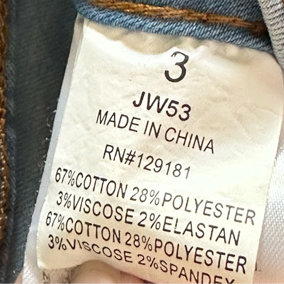 Fashion Nova Light Blue Super Flare Butterfly’s Denim jeans size 3 - Picture 5 of 8